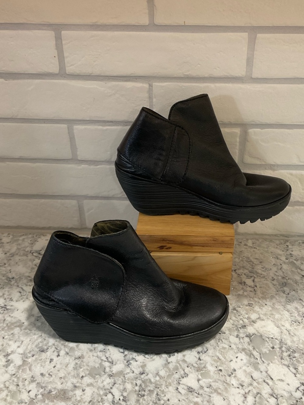 Fly London Yogi Black Womens Wedge Leather Booties Size 37 Minimalism Lagenlook